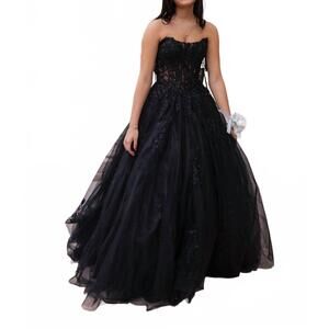 NEW AMARRA sleek timeless prom dress in black
